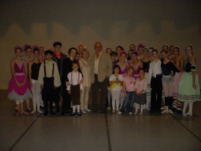 Peter and Carole with all the Thumbelina Performers
