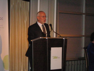 Peter addressing the crowd